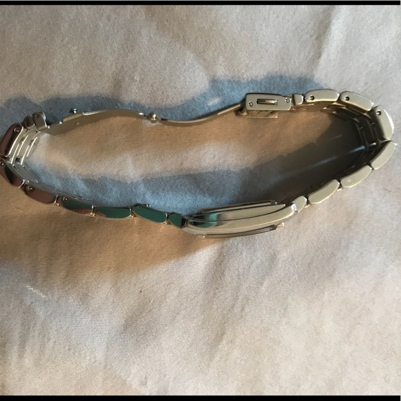 Women’s Fossil Watch - Picture 3 of 5